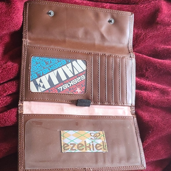 Women's wallet - Picture 2 of 3